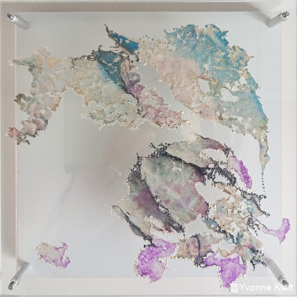 Dynamic-Organics-X-Floral-Spring-in-perspex-20x20cm-2020-Y.-Kieft
